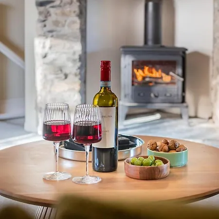 The Royal Oak Barn - Sleeps 4 *