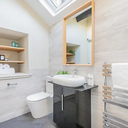 The Royal Oak Barn - Sleeps 4 بيت للعطل *