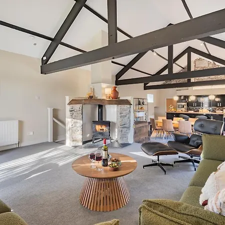 The Royal Oak Barn - Sleeps 4