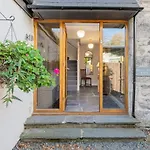 The Royal Oak Barn - Sleeps 4 *
